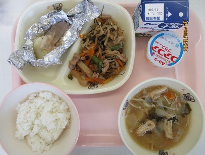 ６月26日 金 の給食 磐田市立向笠小学校