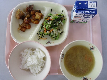 ４月15日 木 の給食 磐田市立向笠小学校